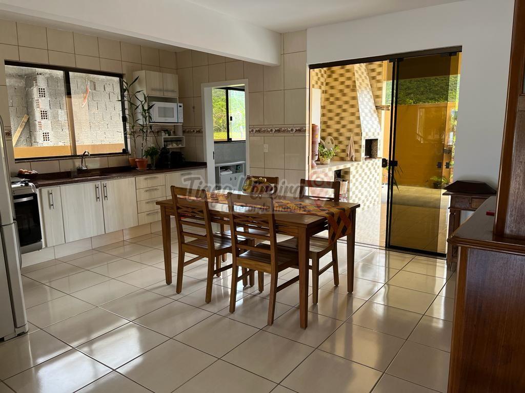 Casa, 4 quartos, 300 m² - Foto 1