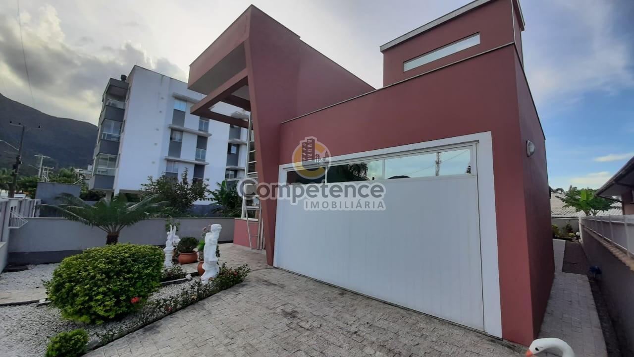 Casa, 3 quartos, 257 m² - Foto 1